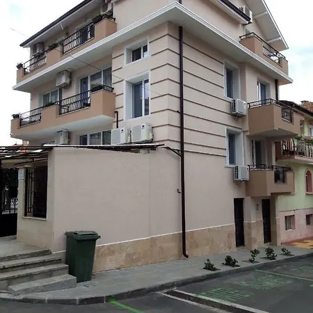 Tiffany Boutique Suits - Gasthof Pomorie